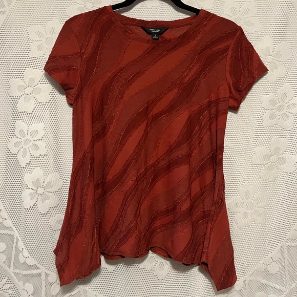 Vera Wang Textured Top - Picture 2 of 6